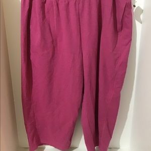 Ladies Size 3X Pink Capri Pants